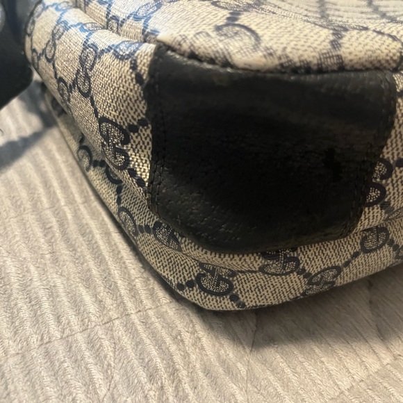 Gucci Crossbody handbag Authentic - Picture 8 of 12